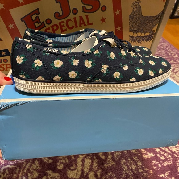 Summer Vibes!  KEDS ❤️ DRAPER JAMES MAGNOLIA NAVY NWB 8 - Picture 3 of 10